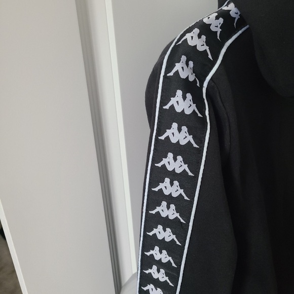 KAPPA WOMENS BLACK AND WHITE HOODIE- Size XS - Picture 5 of 6